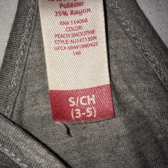 Outfit shorts and a crop top - Picture 3 of 5